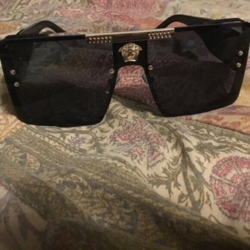 Black Sports Sunglasses Rivet Metal Frame Large Square Black Frame - Picture 5 of 6
